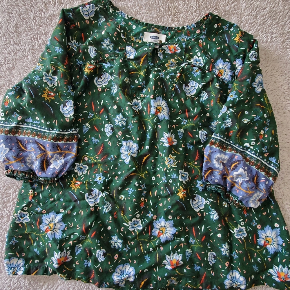 Girl Old Navy blouse